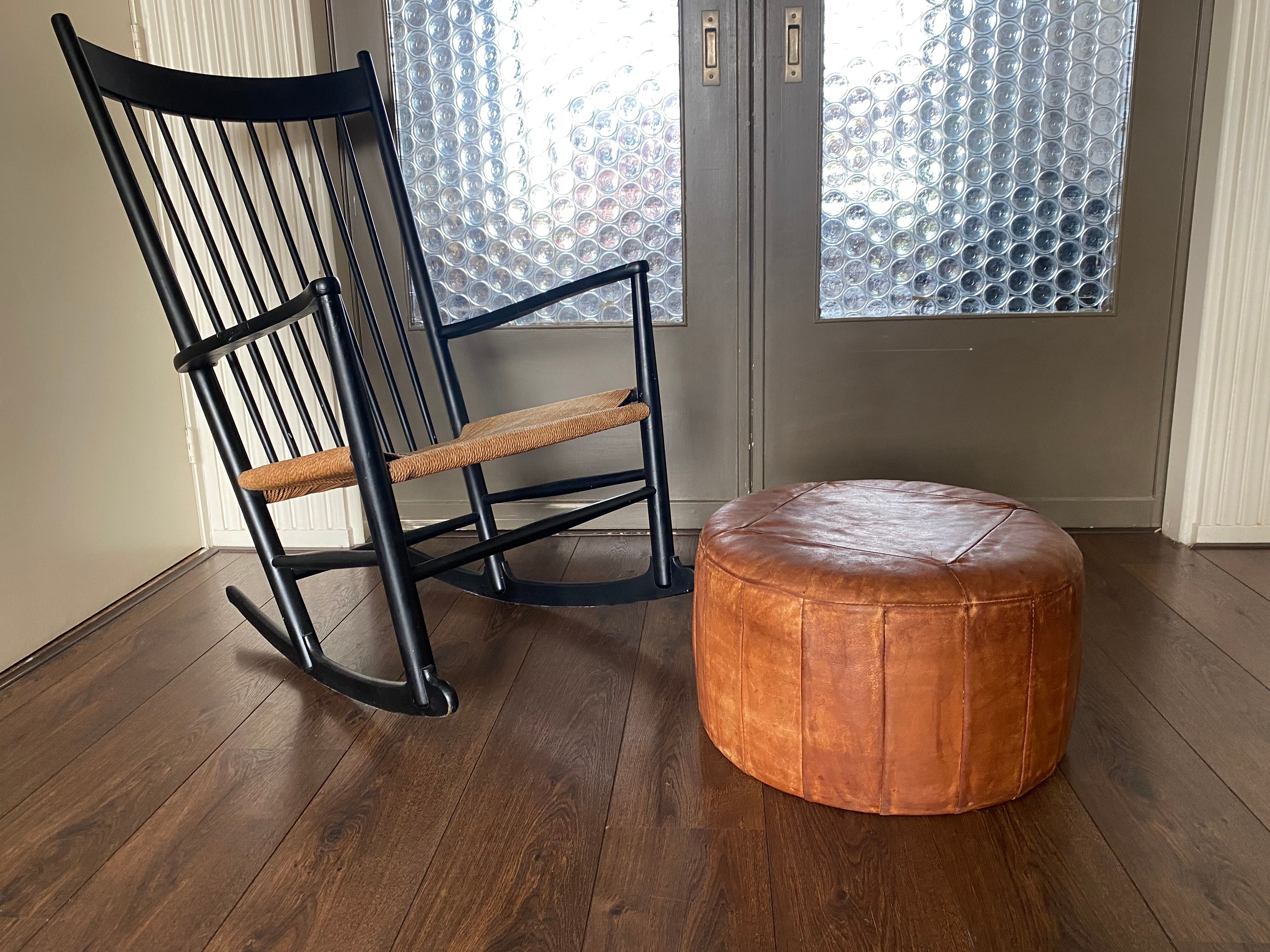 Leather pouf
