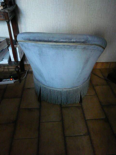 Toad armchair, blue velvet