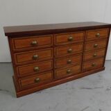 Armoire d'apothicaire vintage en acajou avec tiroirs