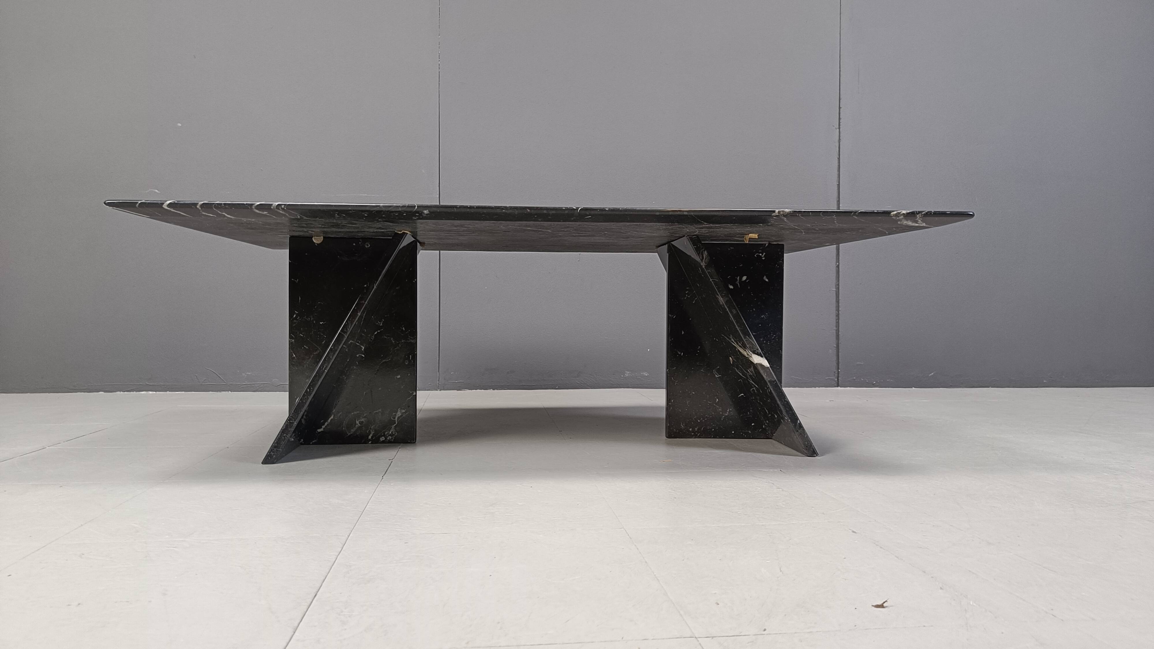 Table basse vintage en marbre noir, 1970
