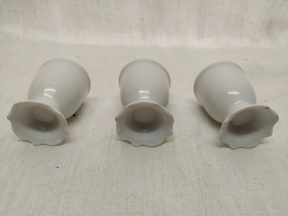 White porcelain shells