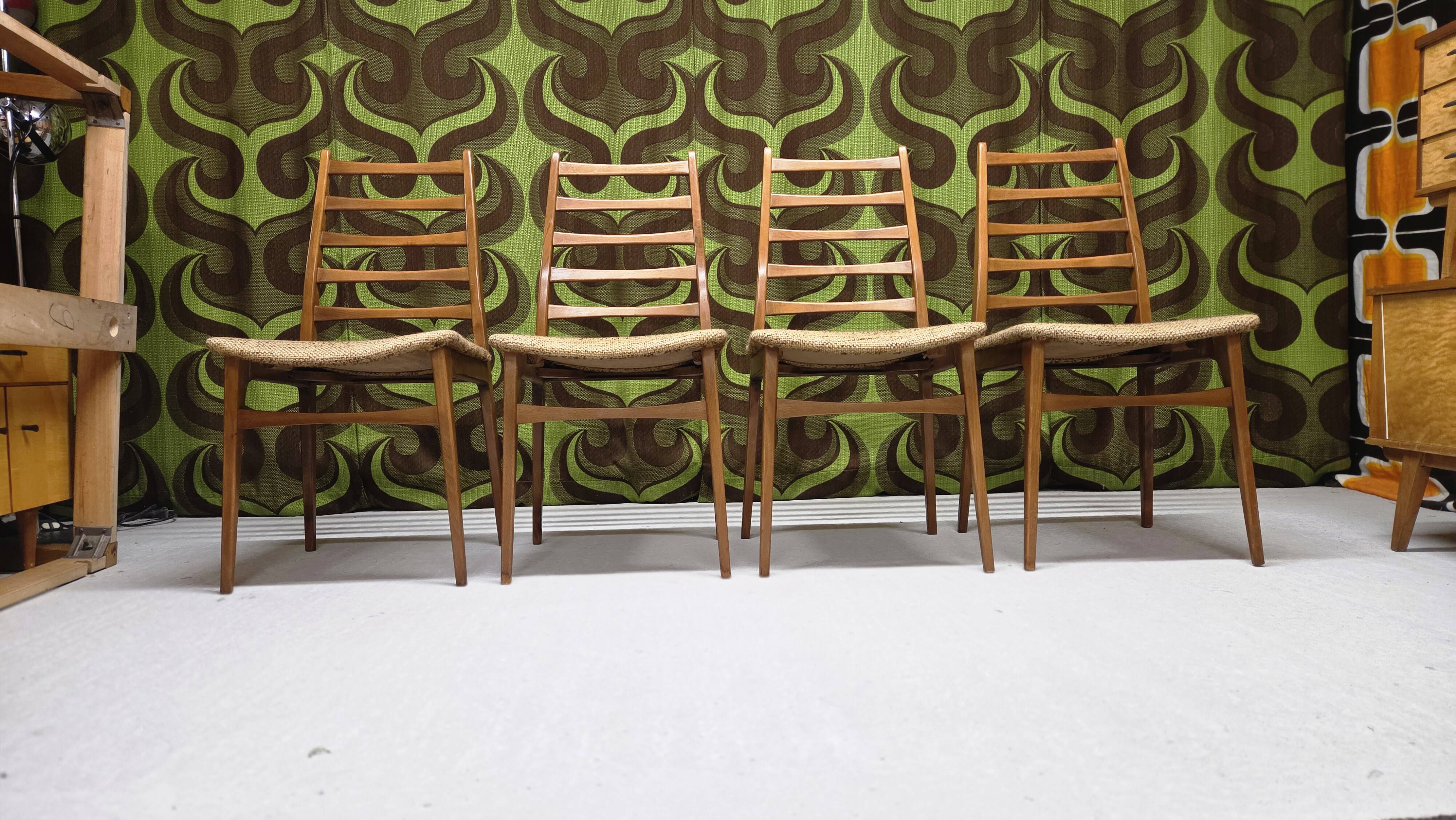 Lot of 4 Scandinavian chairs from the 1970s.