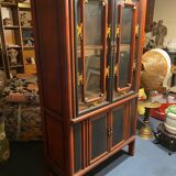 Display cabinet in red and black