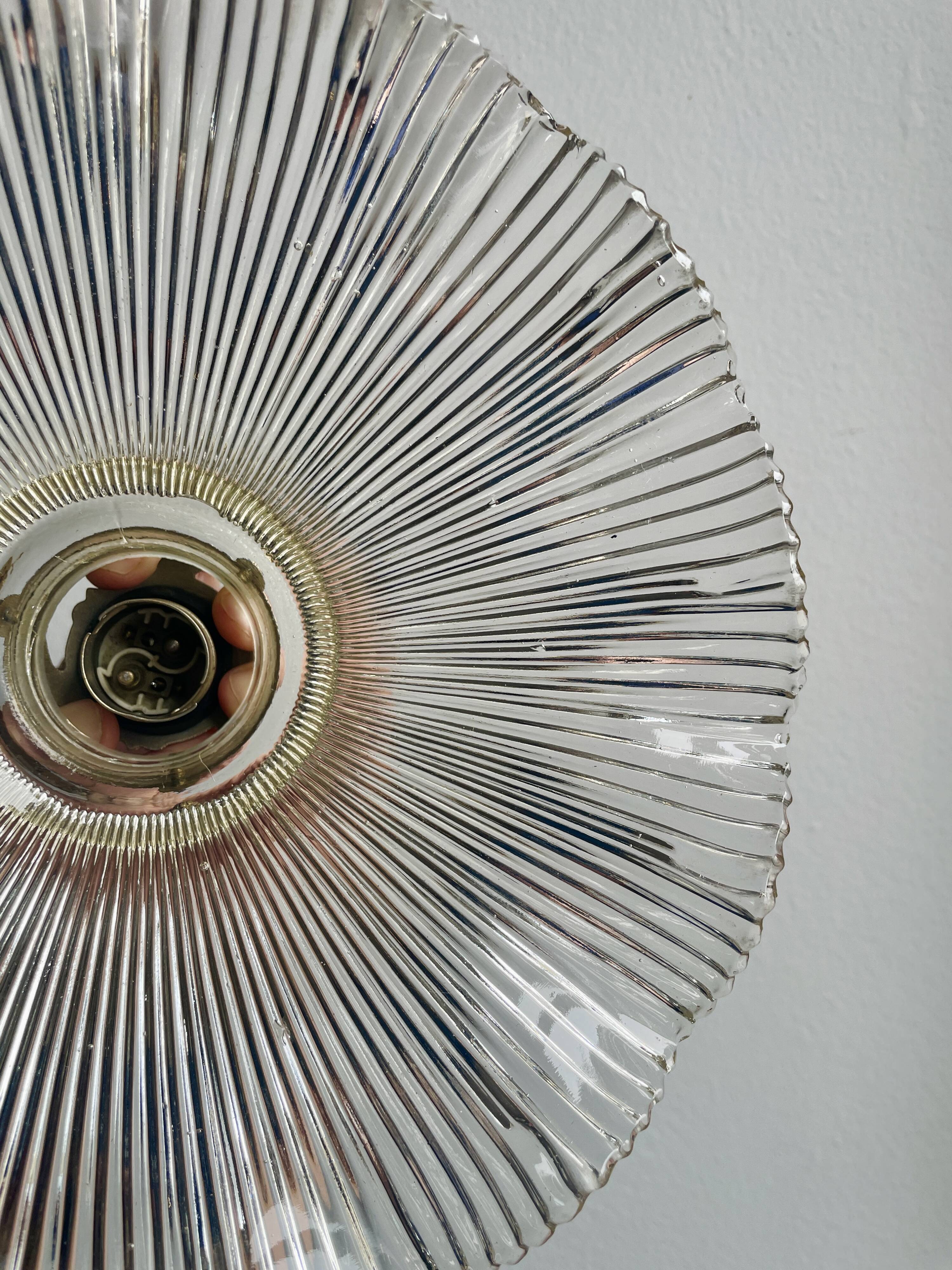 Suspension en verre strié années 50