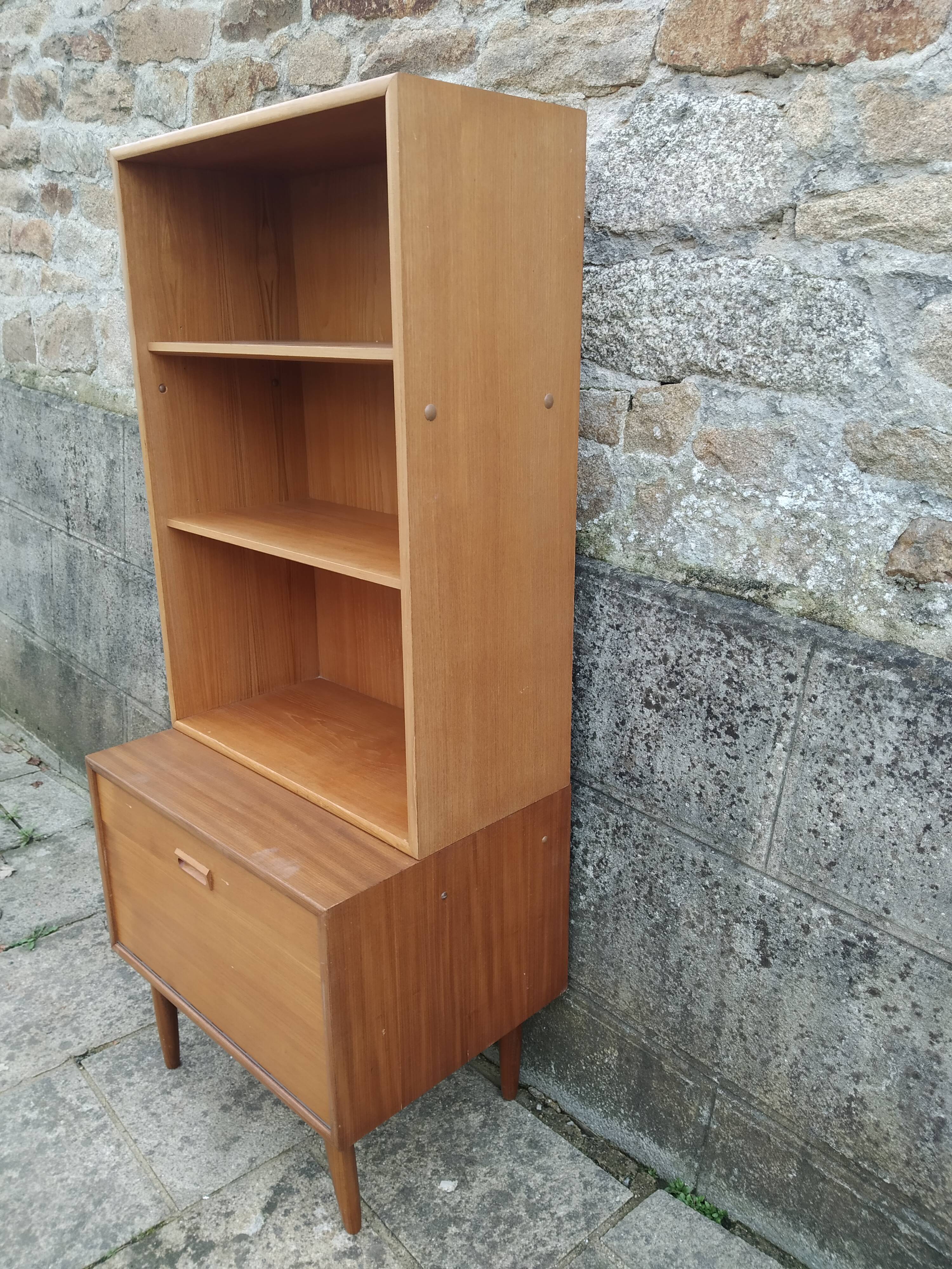 Bookcase 60