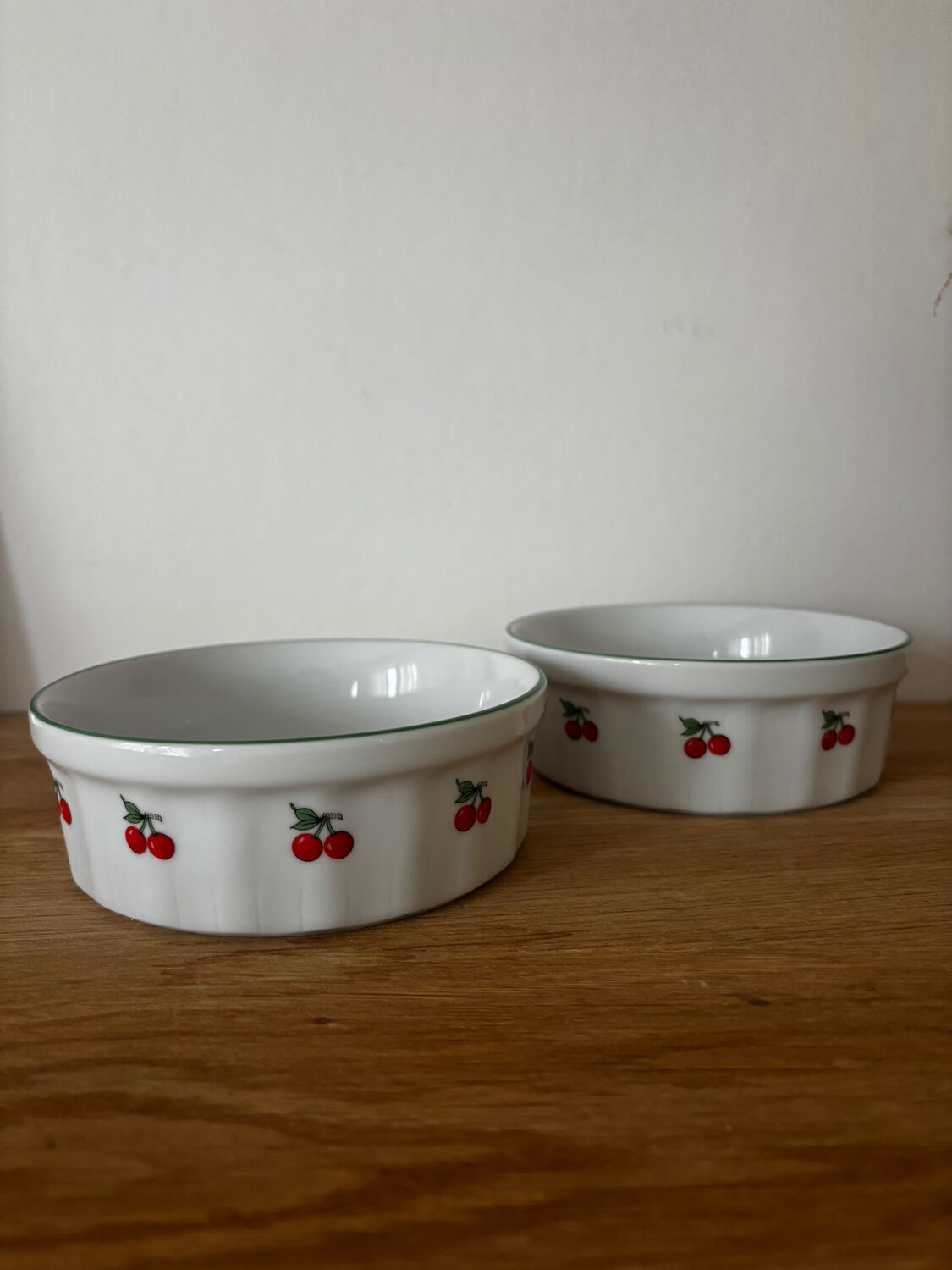 Set of 2 porcelain ramekins Tables & Couleurs cherries