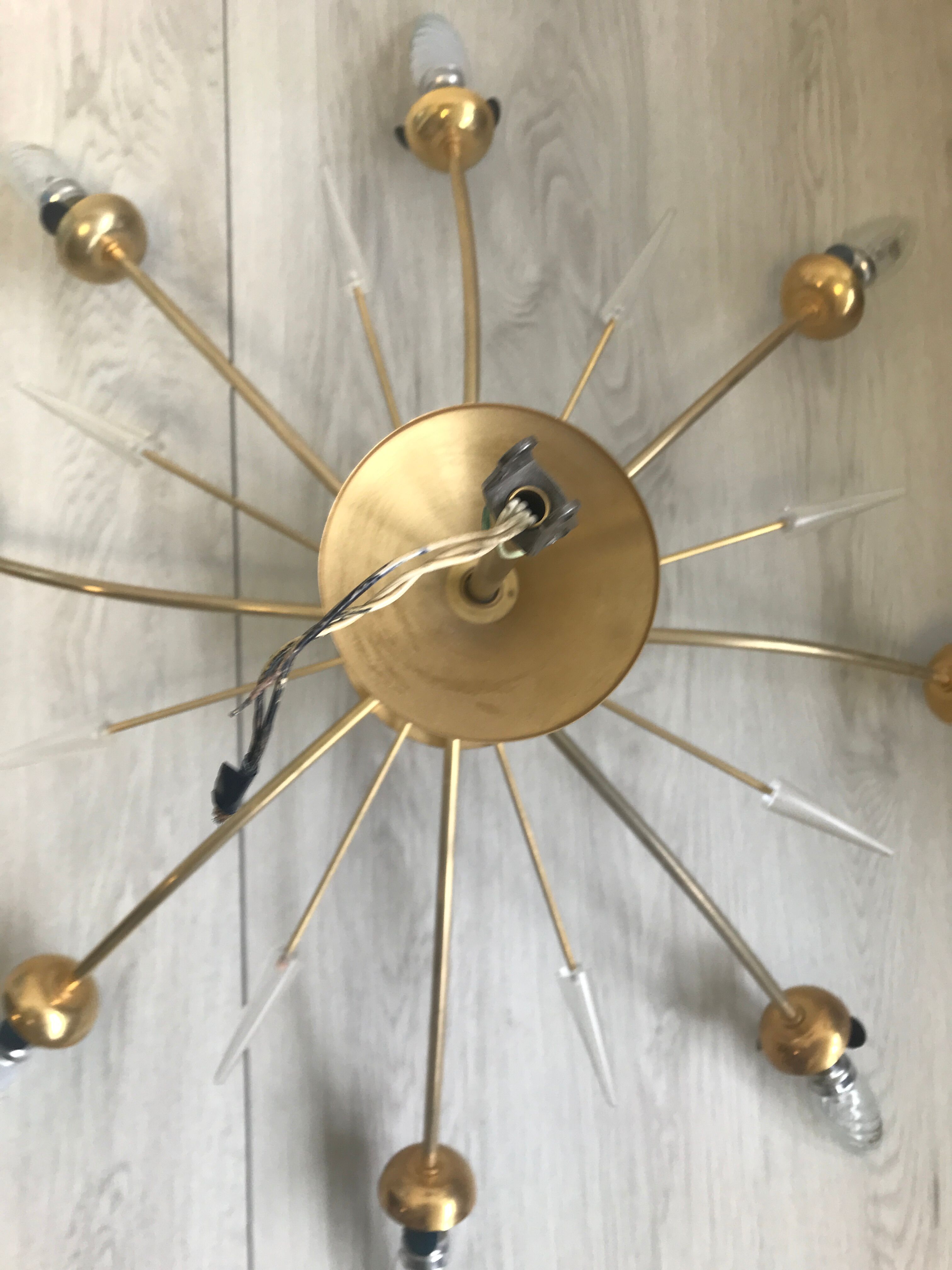 Suspension 60s to 8 lights brass and molded glass