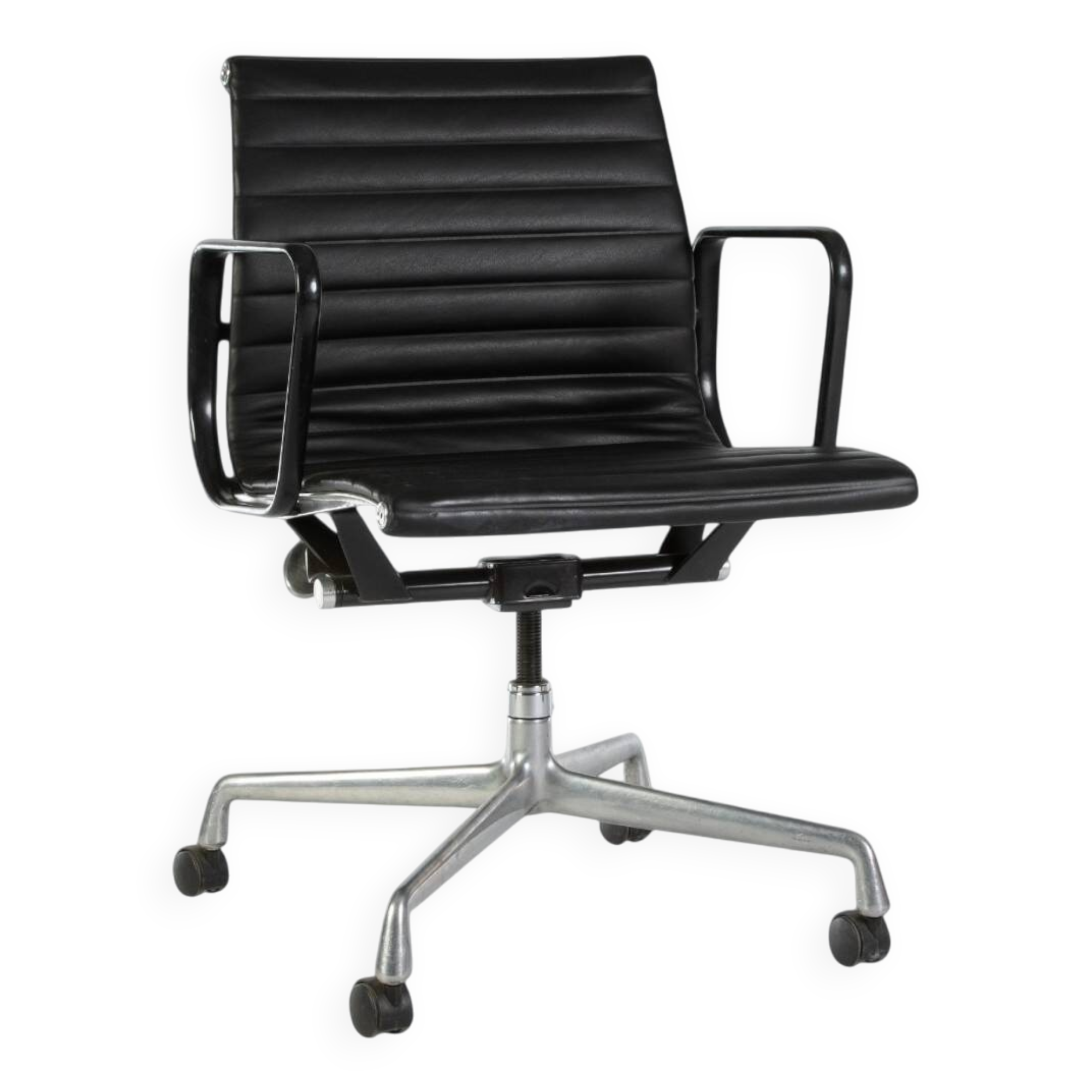 Black Herman Miller Original Eames EA318 Office Chair Castor base