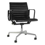 Chaise de bureau noire Herman Miller Original Eames EA318 avec base à roulettes