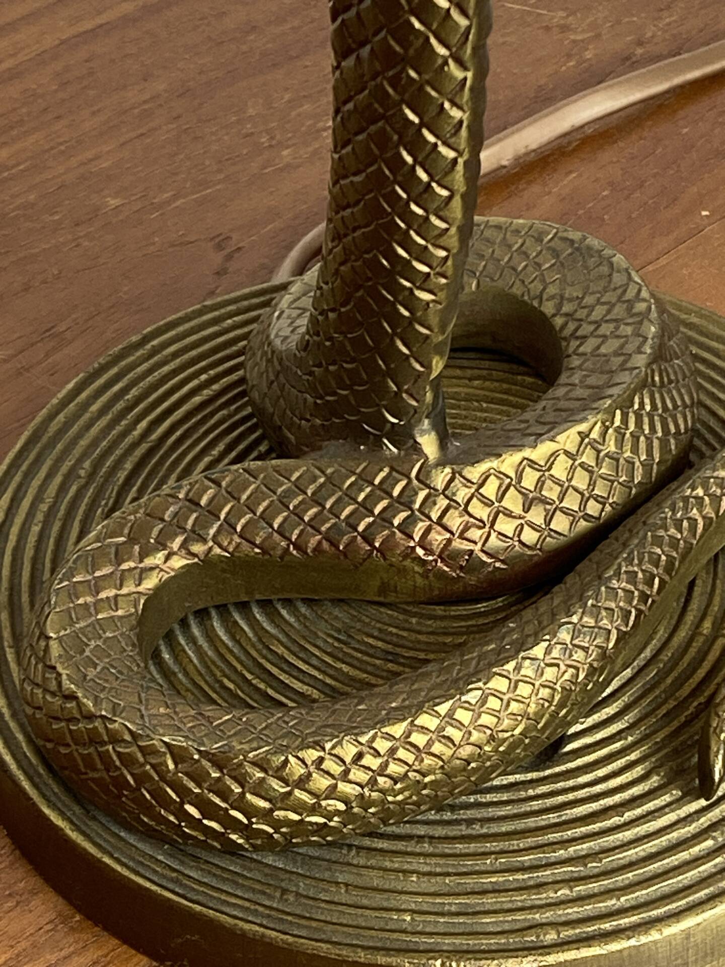 Lampe cobra en bronze 