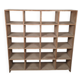 Solid wood workshop cabinet with compartments