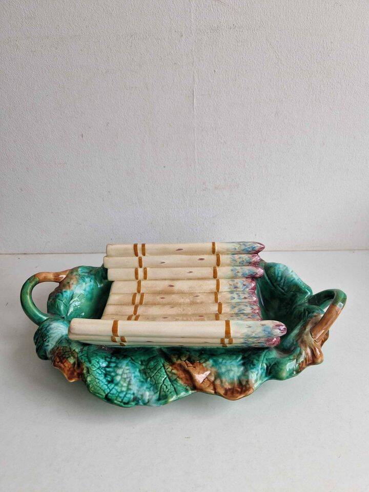 Old asparagus dish in barbotine