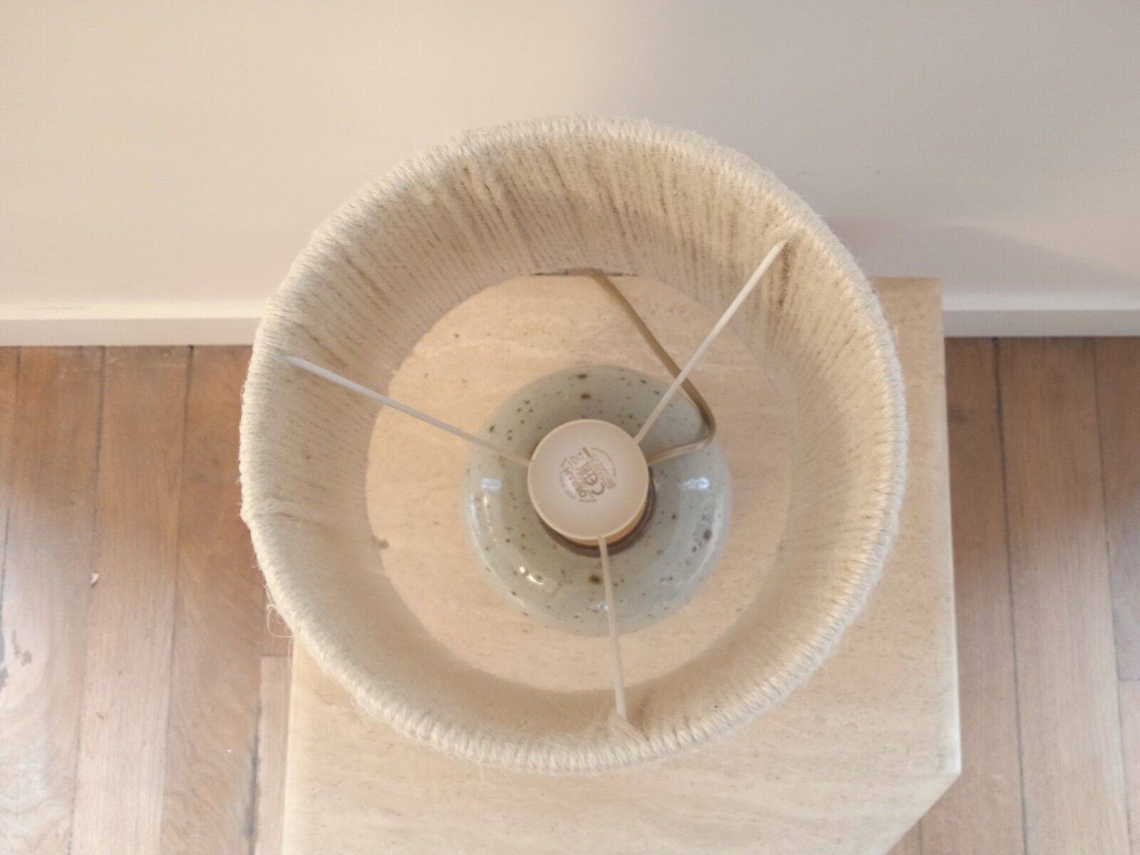 Lampe vintage en grès émaillé avec abat-jour en corde