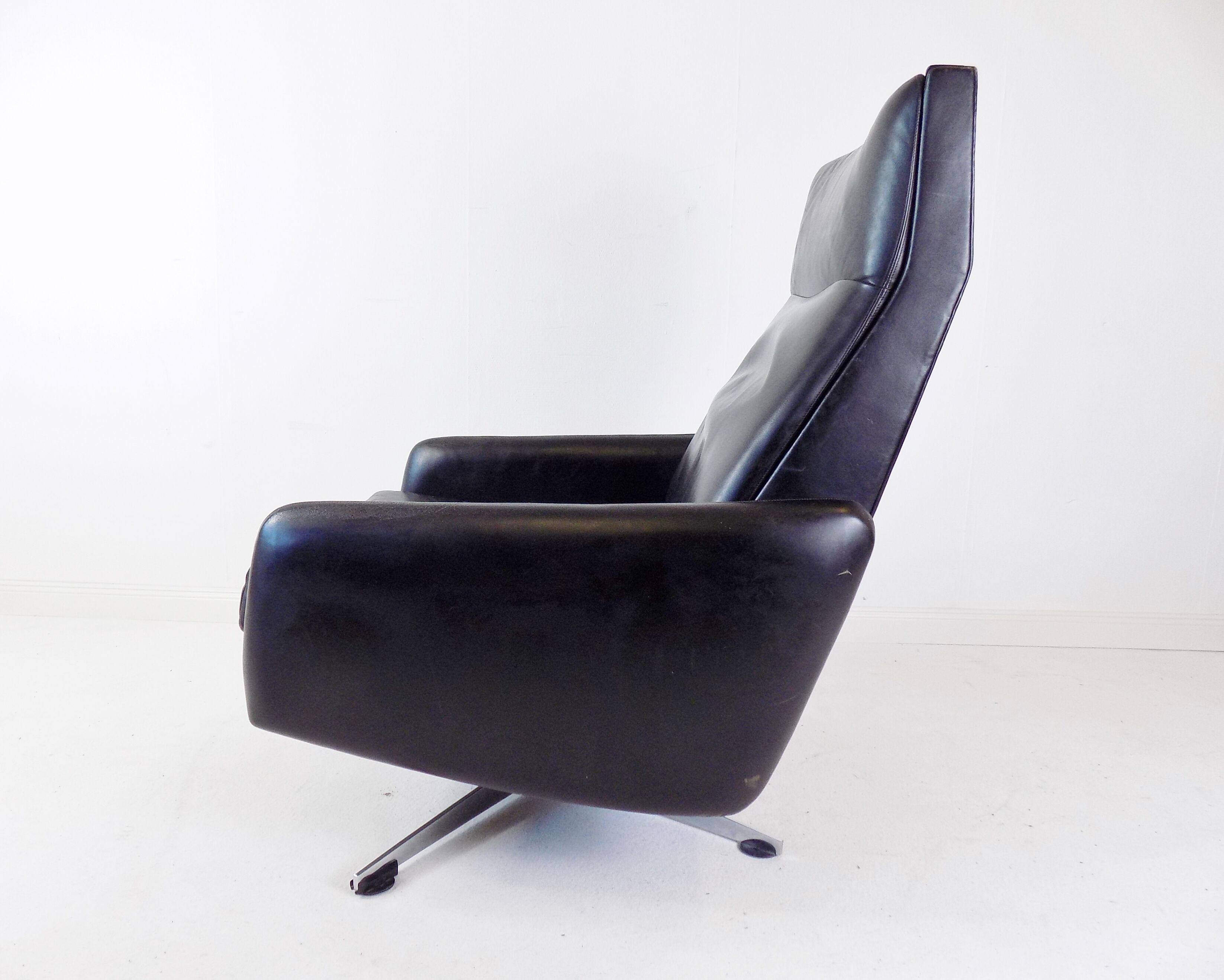 Leather armchair 60s black