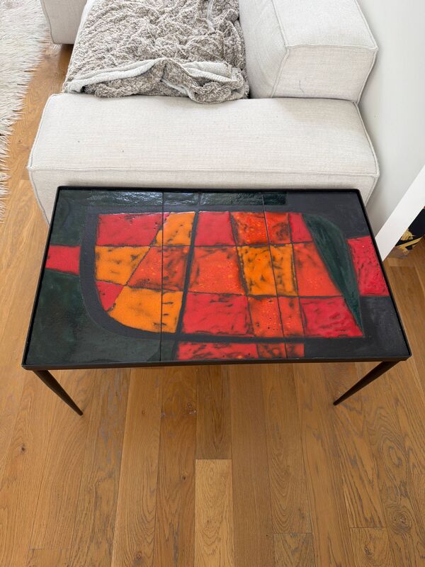 Table basse ceramique de jean et Robert Cloutier en pierre de lave émaillée