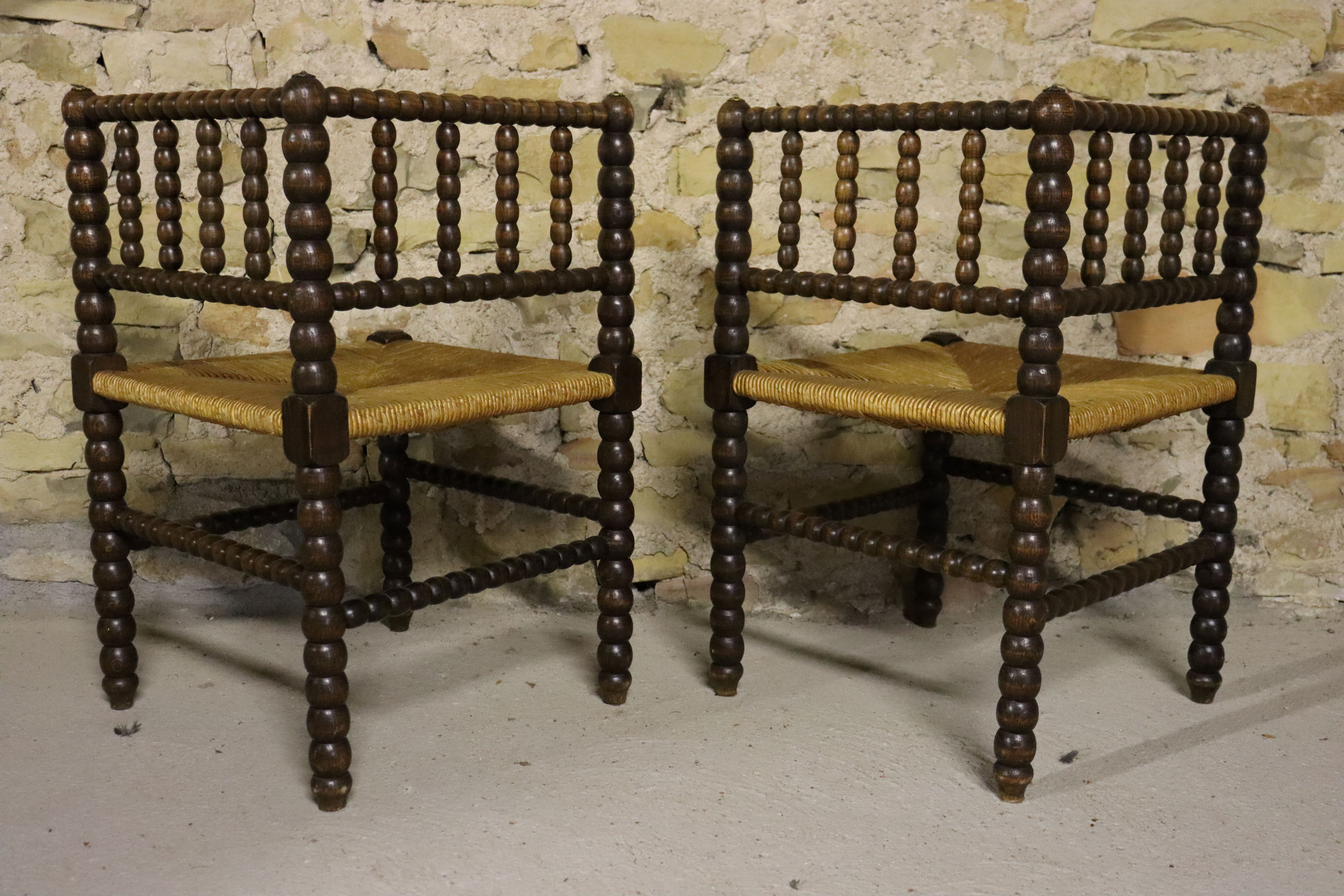 Pair of mulched chairs