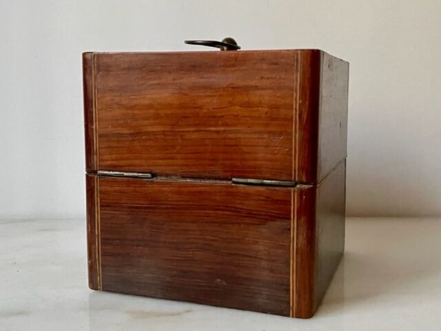 Boite à bijoux en bois de palissandre XIXème siècle