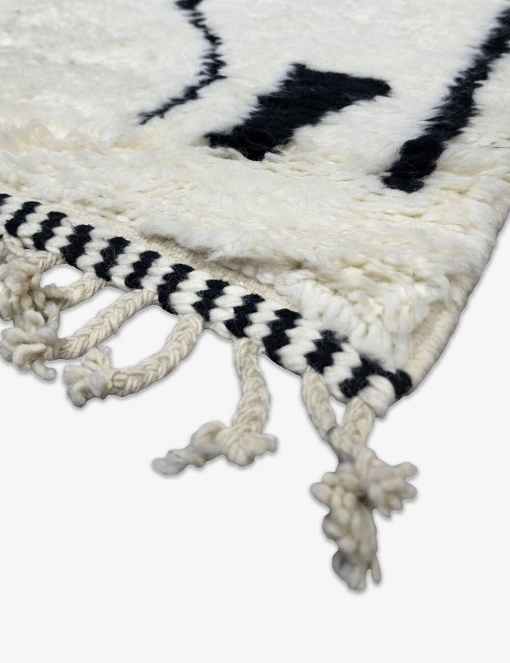 Tapis noir et blanc contemporain -  300 x 210 cm