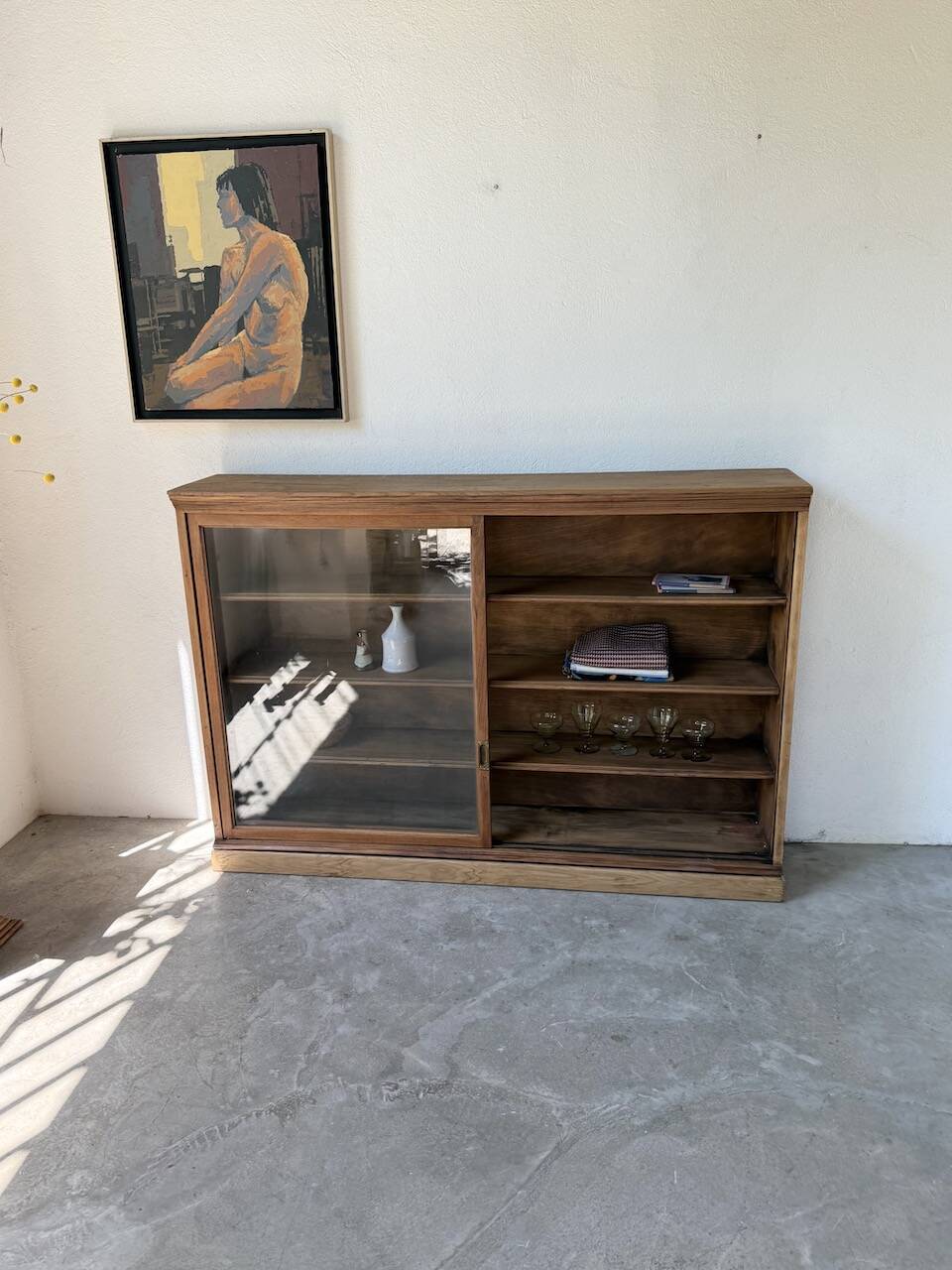 Enfilade vitrée en chêne, années 50