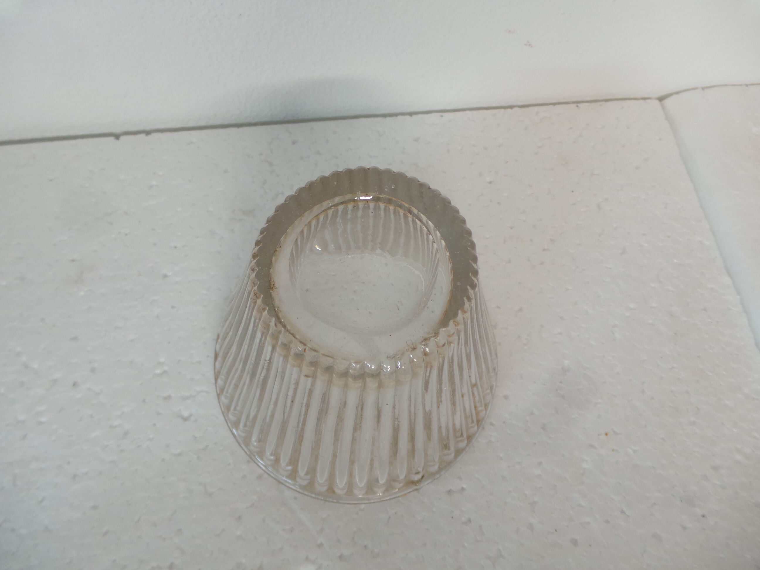 Flared jam jar with striated decoration