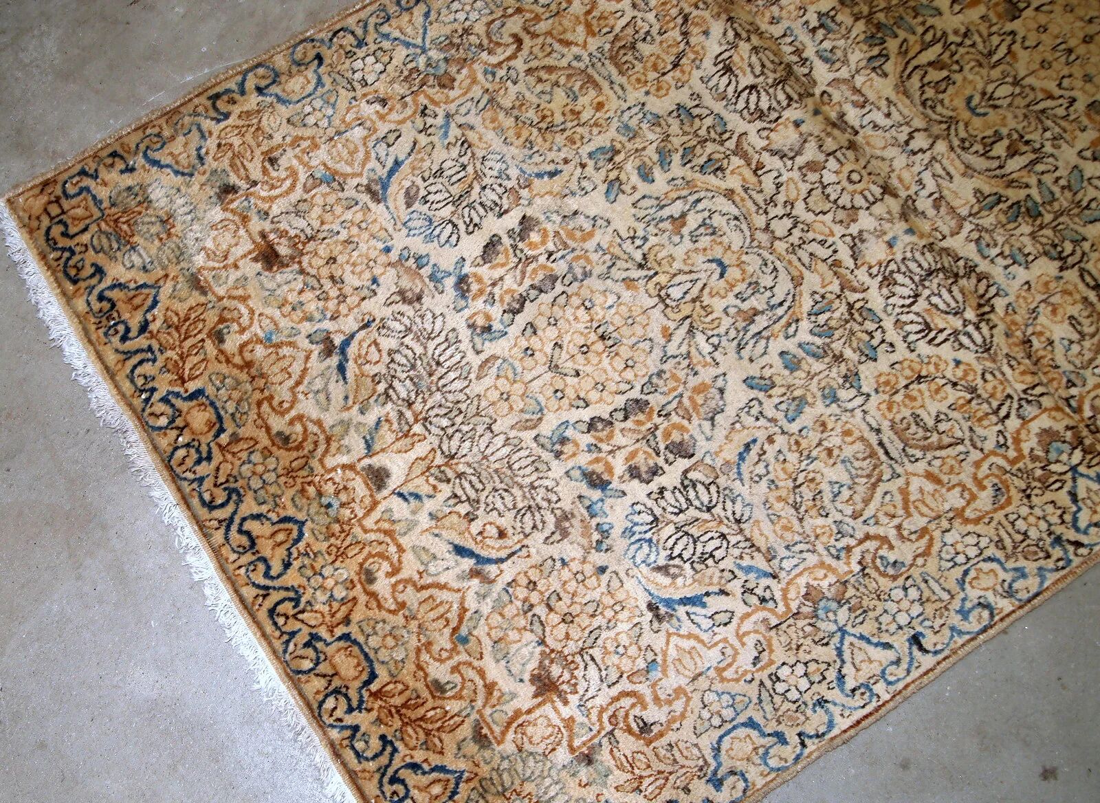 Handmade antique Persian Kerman rug 103cm x 164cm 1920s - 1B746