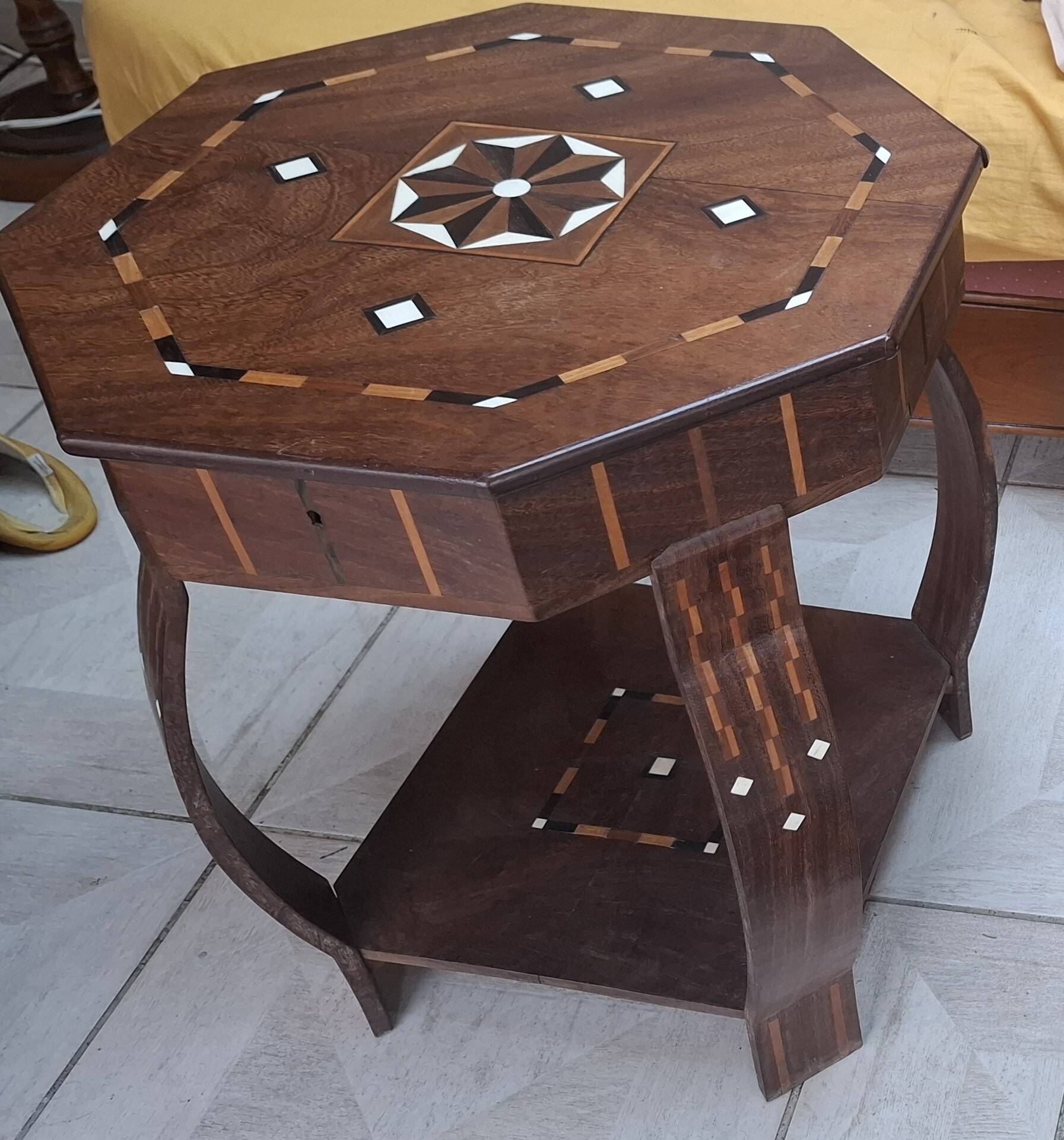 Octagonal game table