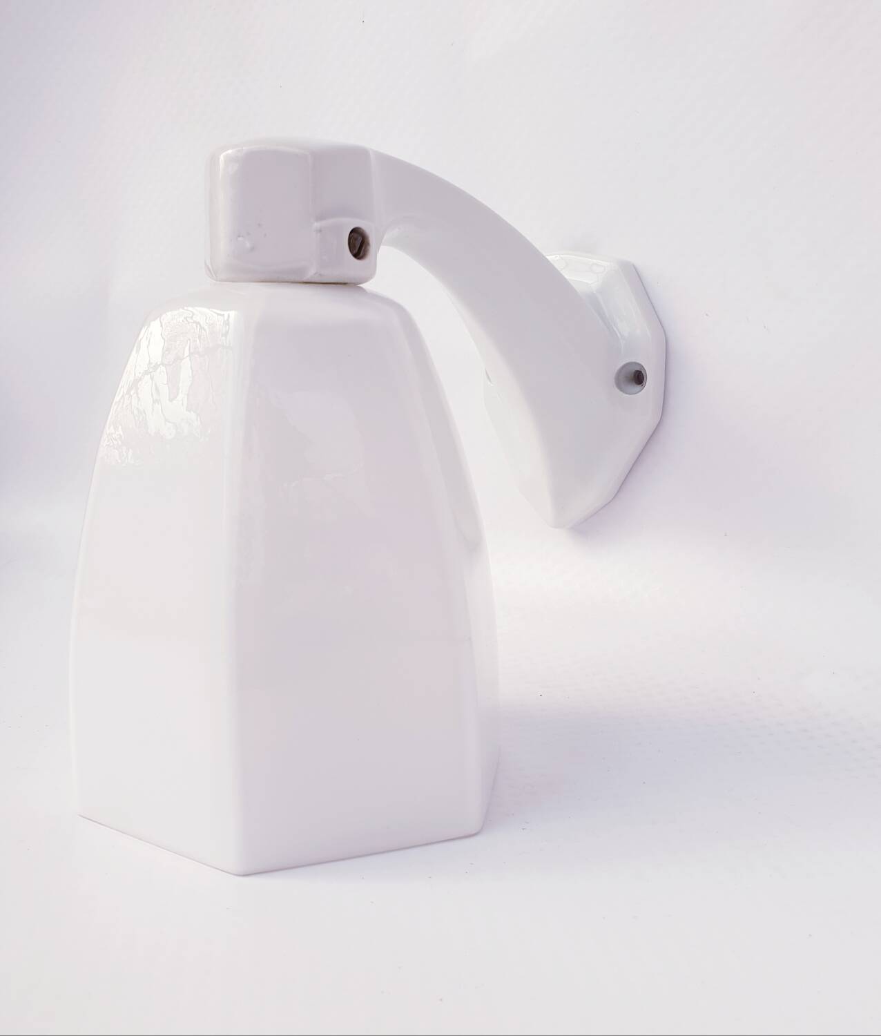 Art Deco porcelain wall lamp