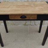 Table or desk with a wooden drawer – Completely revamped