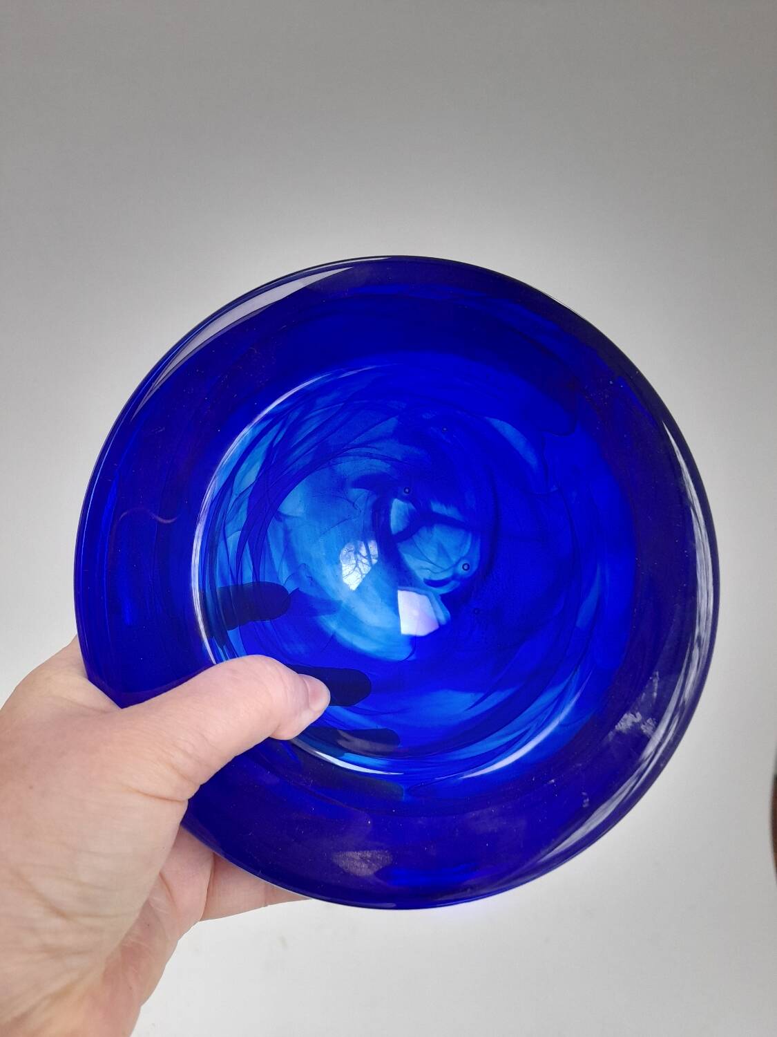 Atoll empty pocket by Anna Ehrner for Kosta Boda