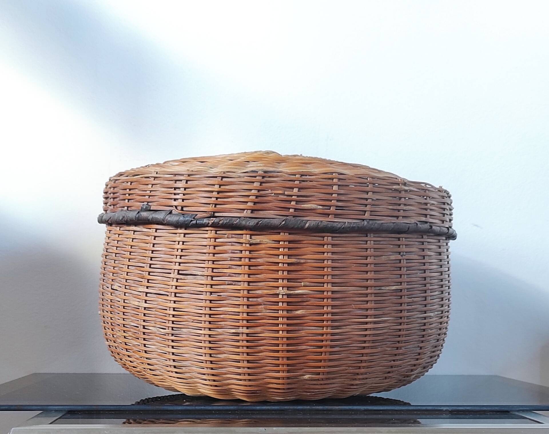 Boîte de rangement vintage en bambou tressé et osier