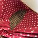 Panier gondole en osier 1960 doublé de coton a pois rouges