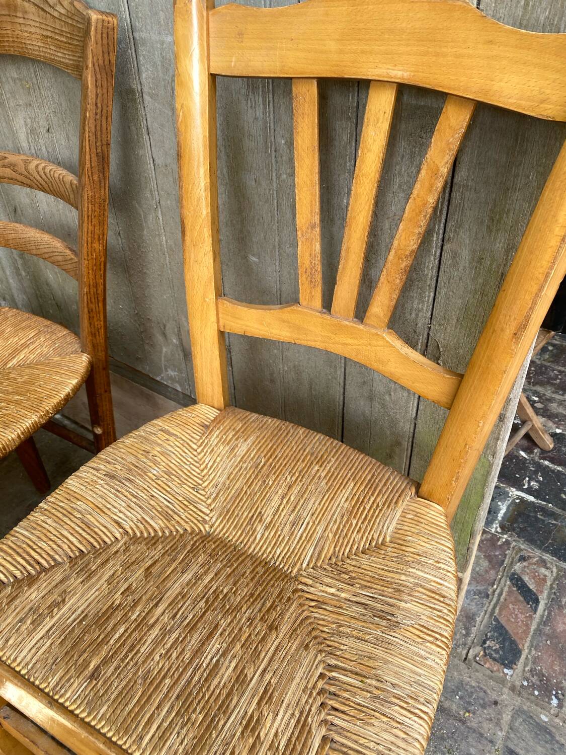 Lot 4 chaises paillées