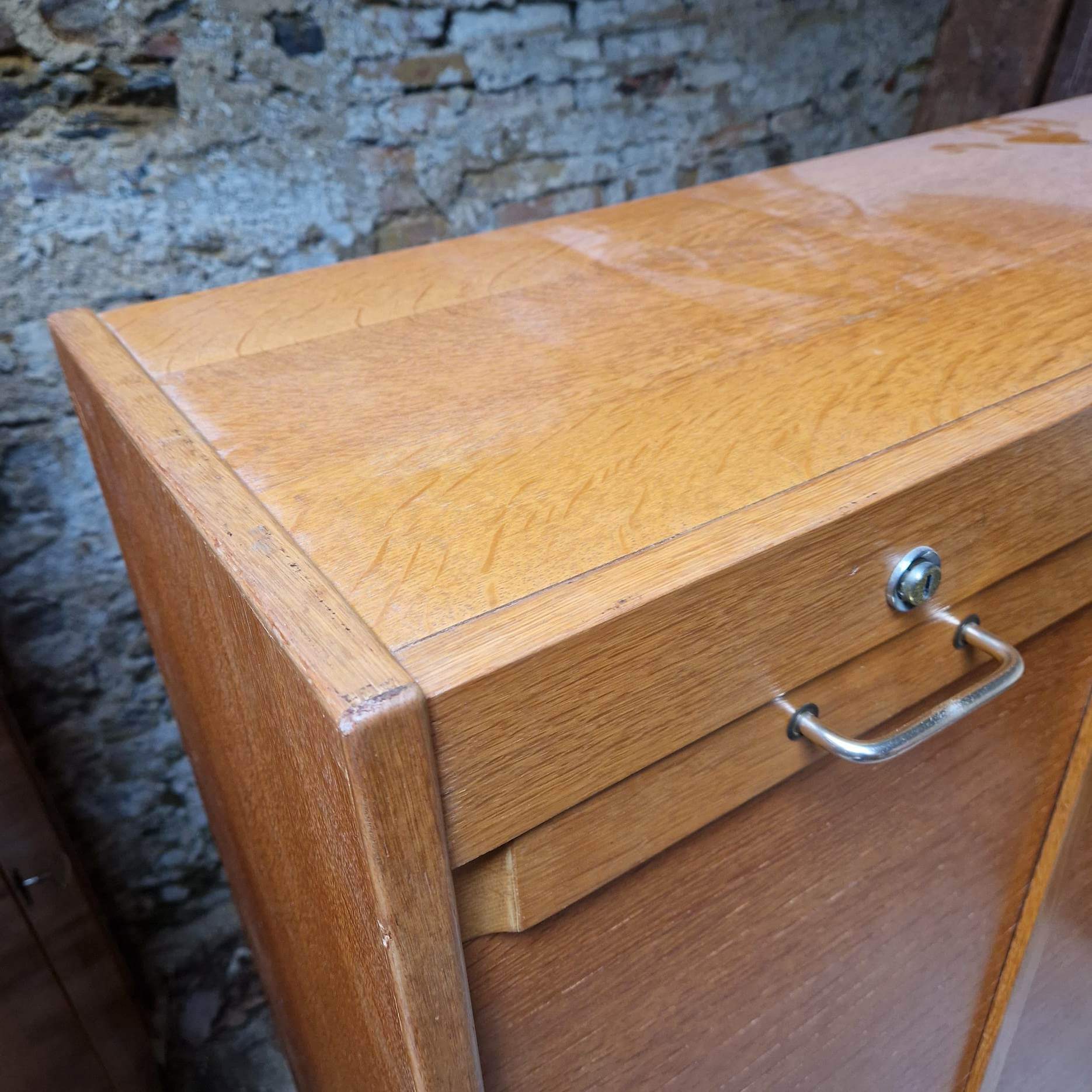 Triple curtain binder cabinet