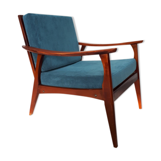 Scandinavian style armchair 60