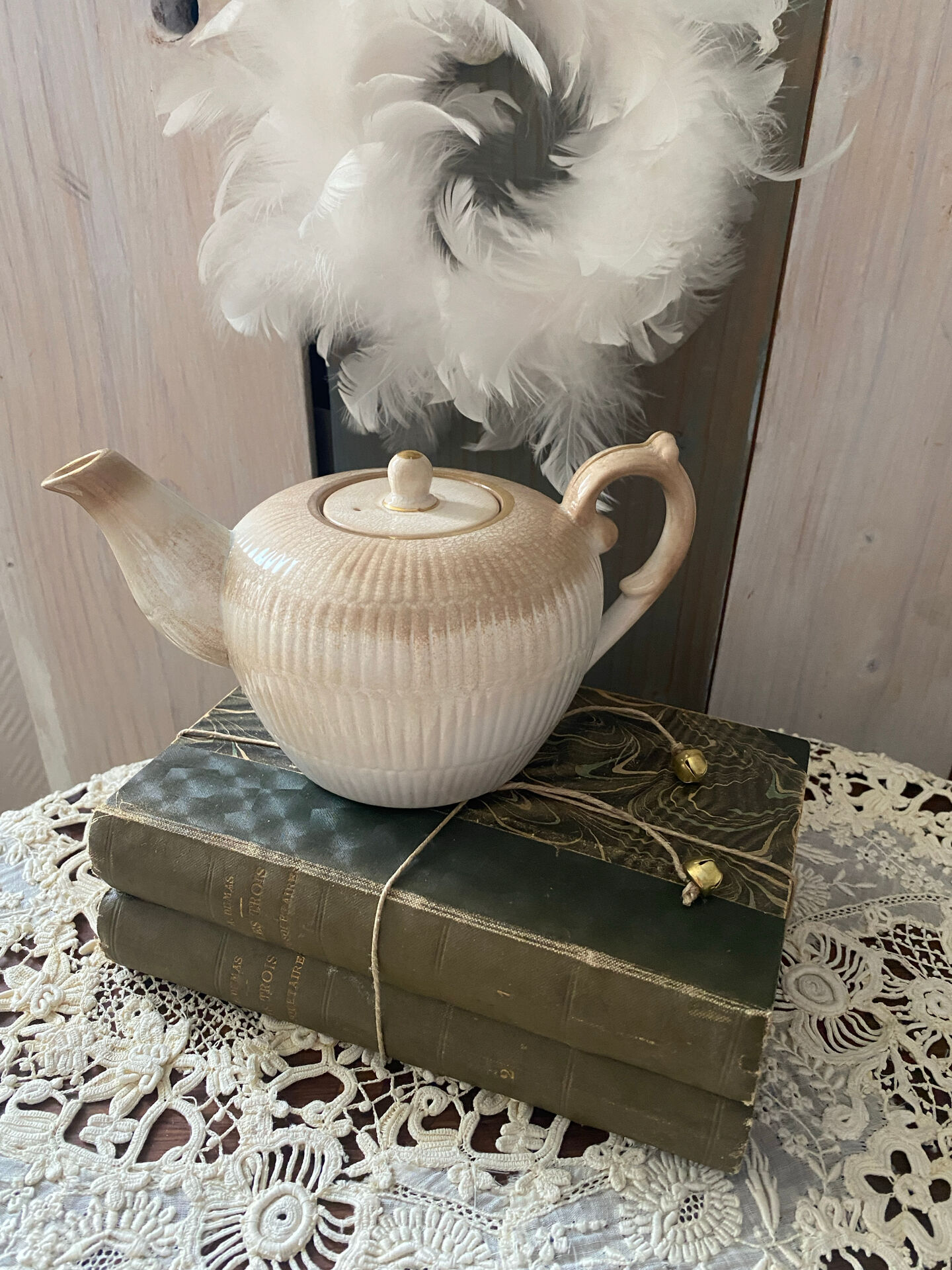 Porcelain teapot Villeroy and Boch model Dresden