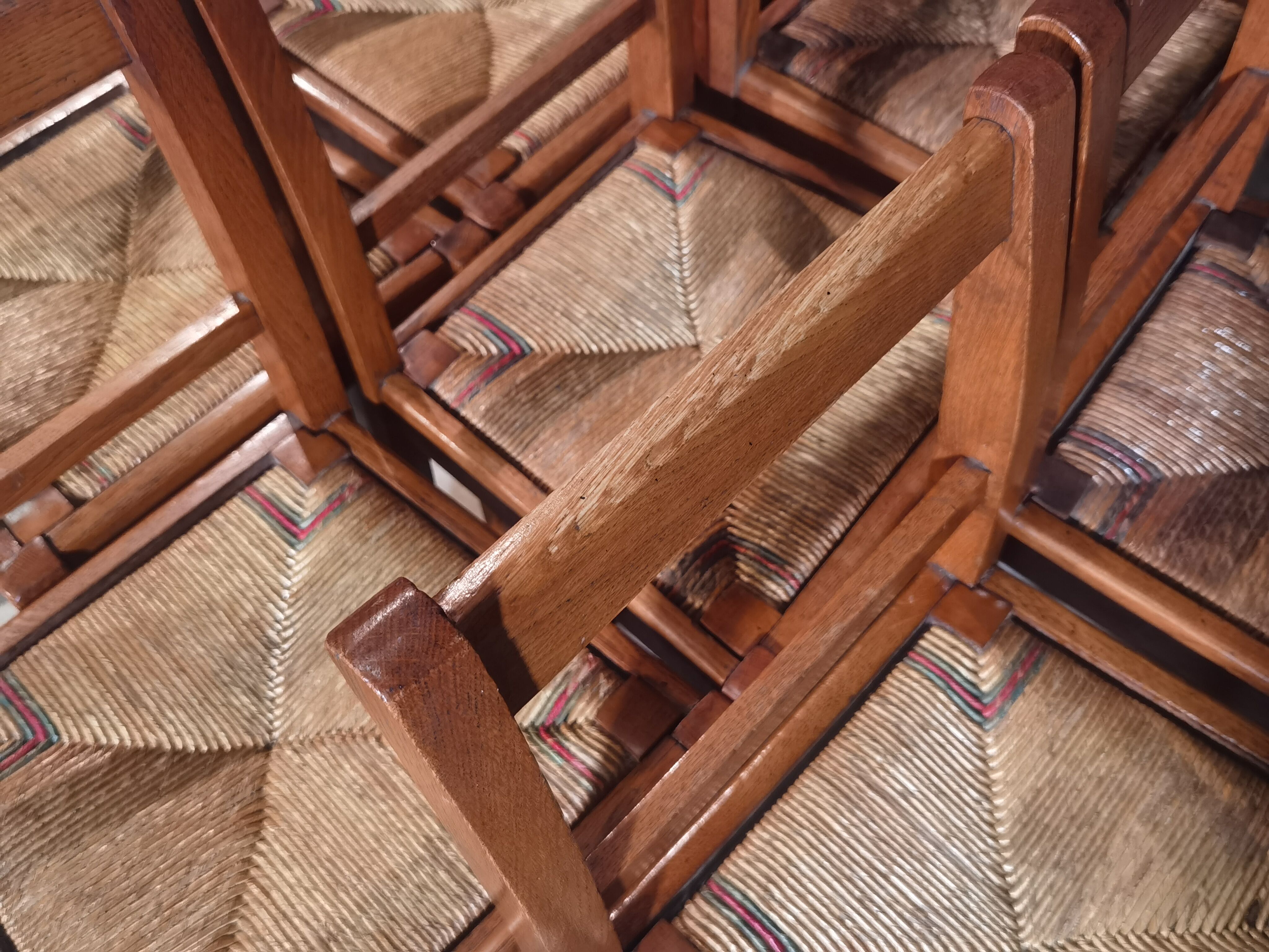 Lot de 8 chaises Reconstruction 1950 Chêne et paille