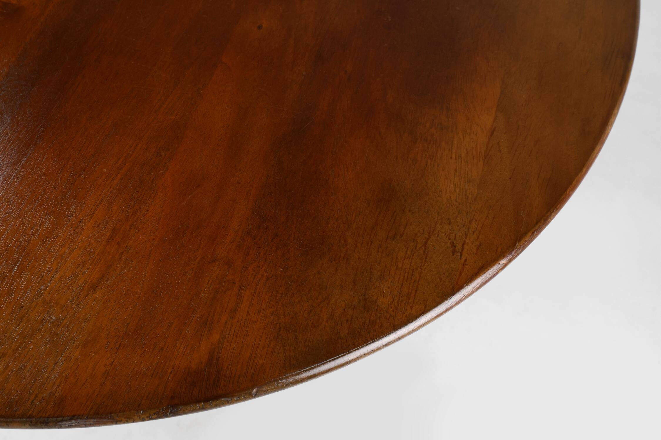 20th Century English round tilt top table in cherry wood, UK