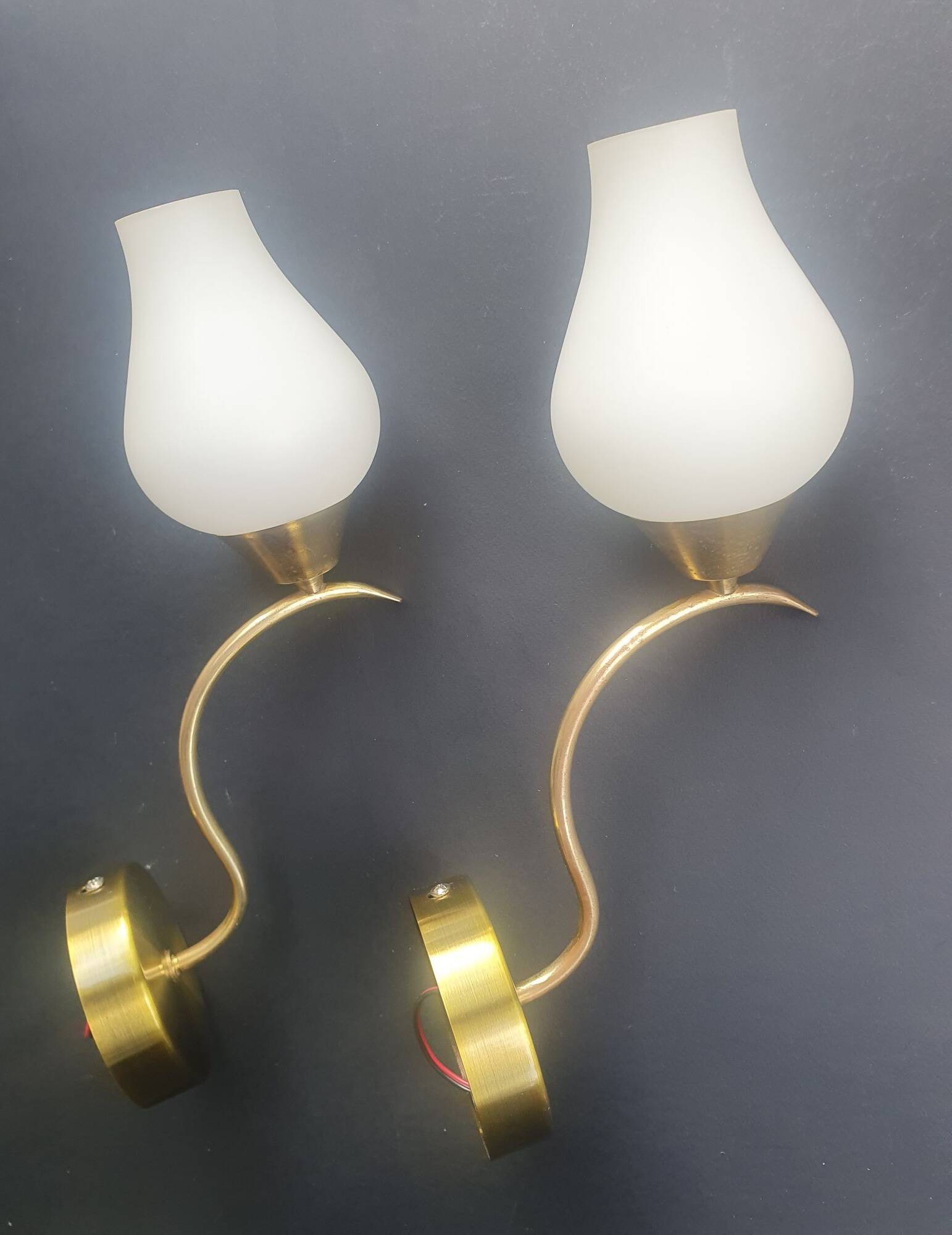 Pair of vintage wall sconces in gilded brass and opaline glass from the 1950s.