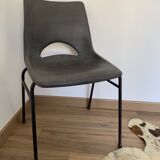 Chaise coque plastique marque Sitting