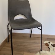 Chaise coque plastique marque Sitting