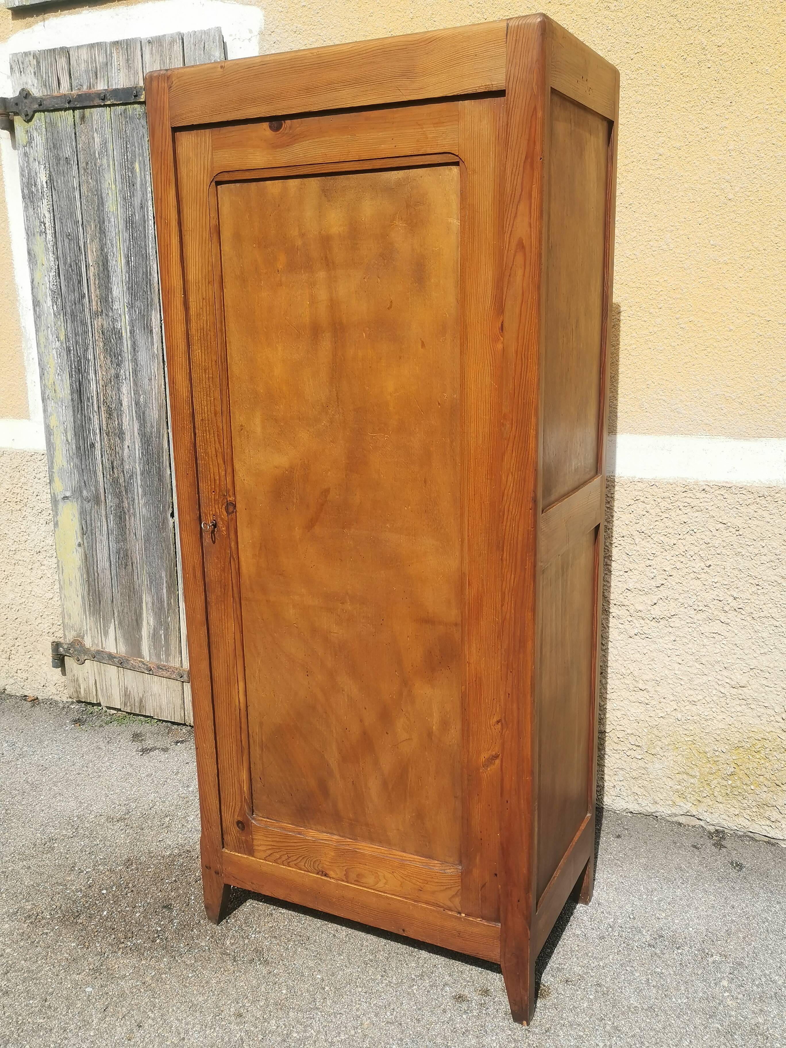 Parisian wardrobe with 1 door