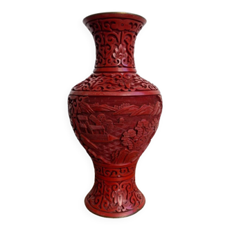 Vase chinois en laque du cinabre