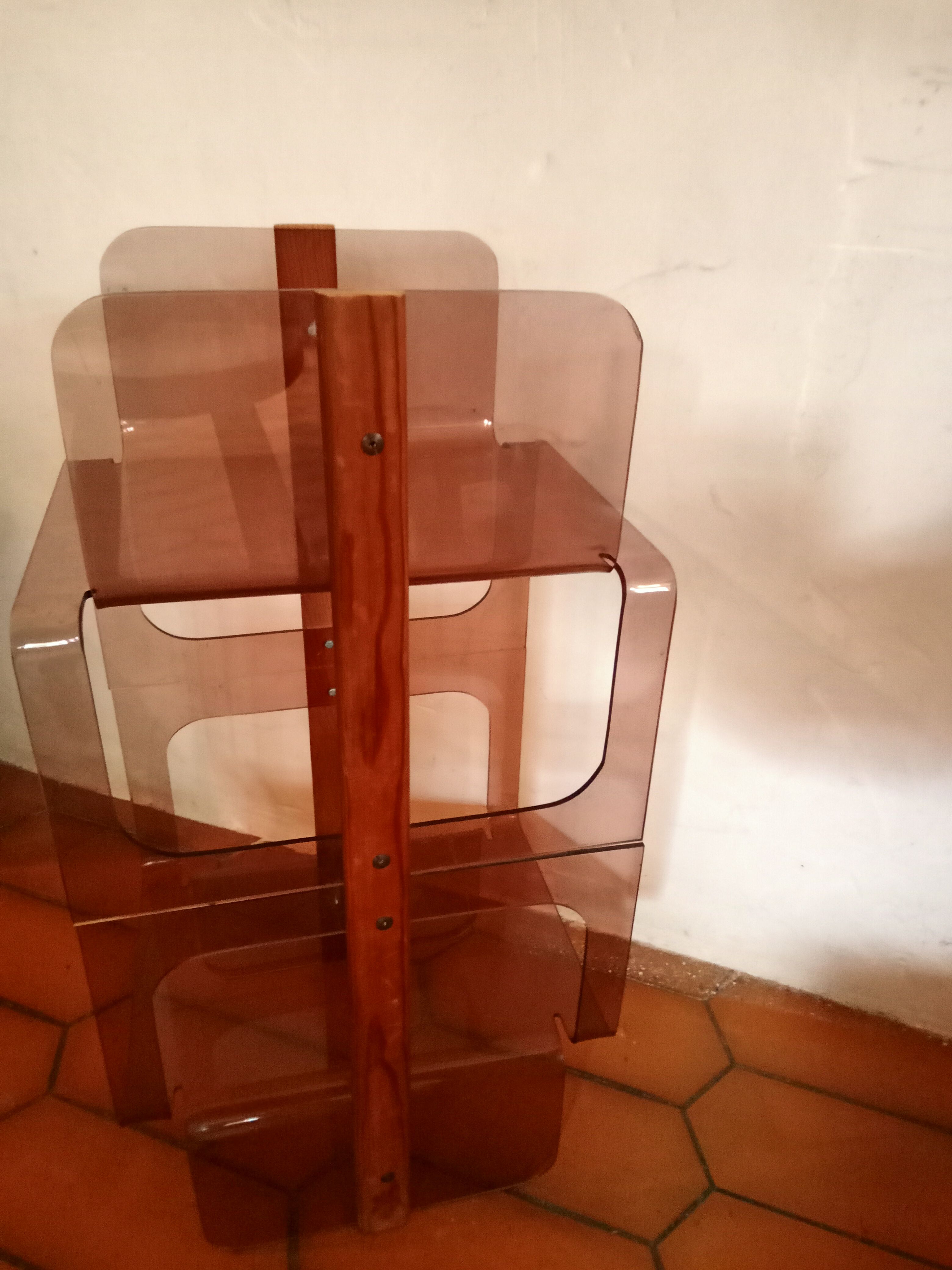 Plexiglas design shelf