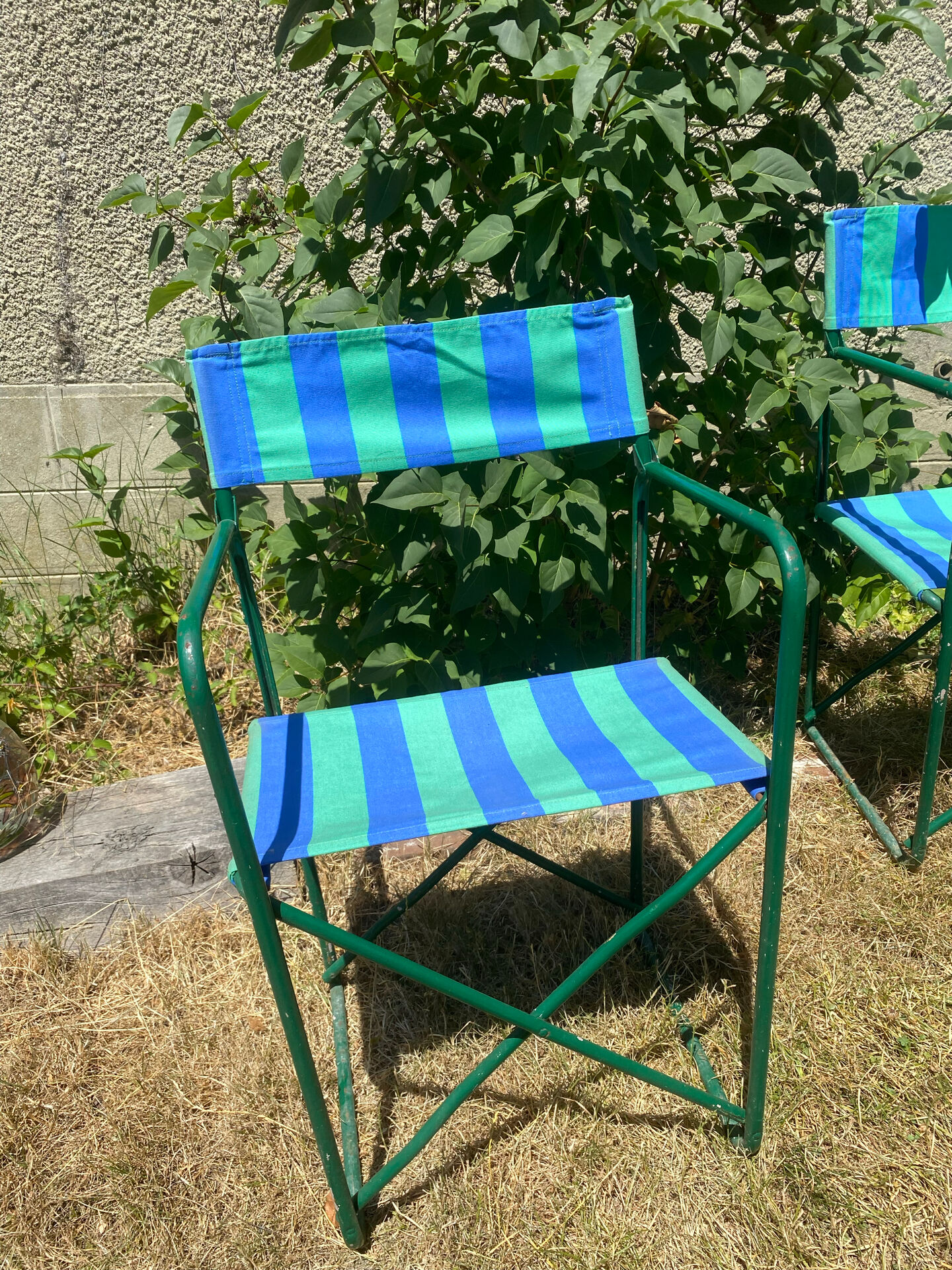 4 vintage folding chairs