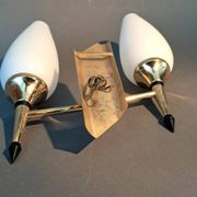 Small two-light wall lamp, white opaline and gilded brass, Circa 1960.