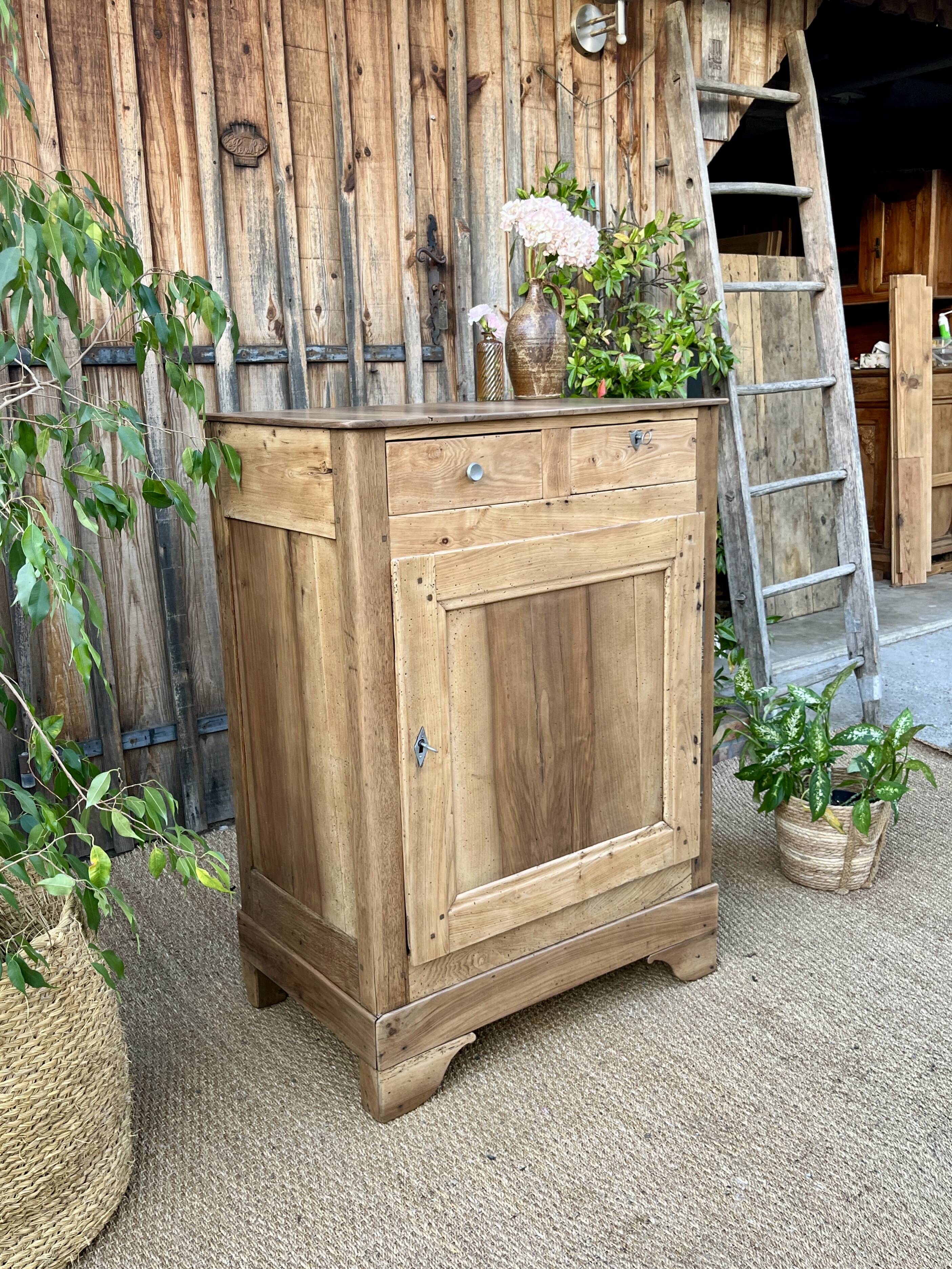 Country-style jam buffet