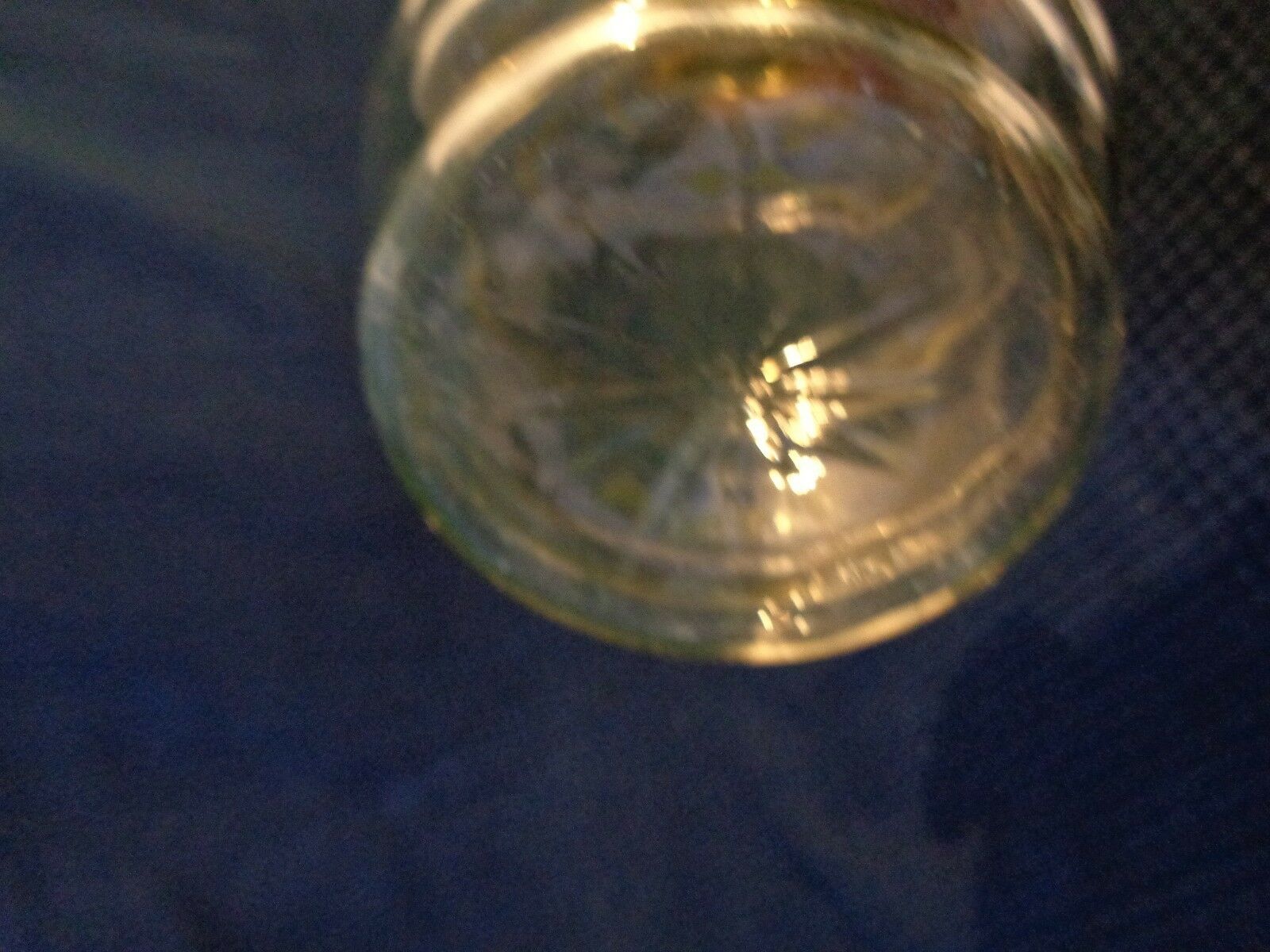 Carafe à liqueur en verre jaune