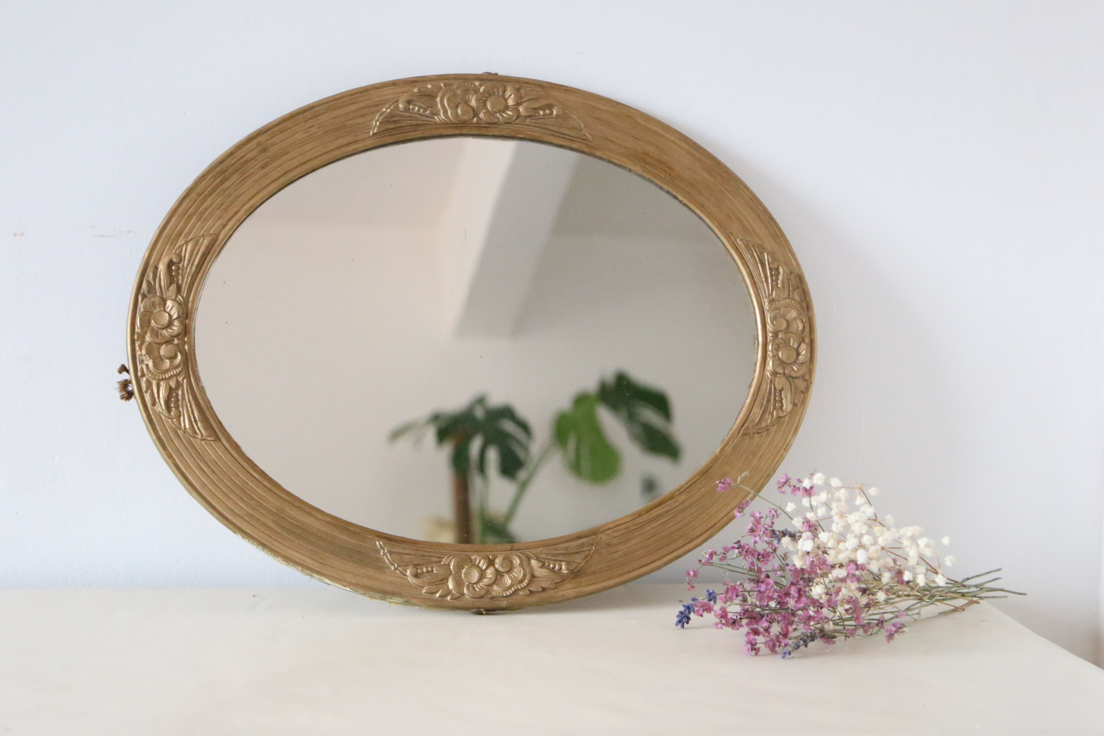 Oval mirror in gilded wood, antique, art deco 46x36cm