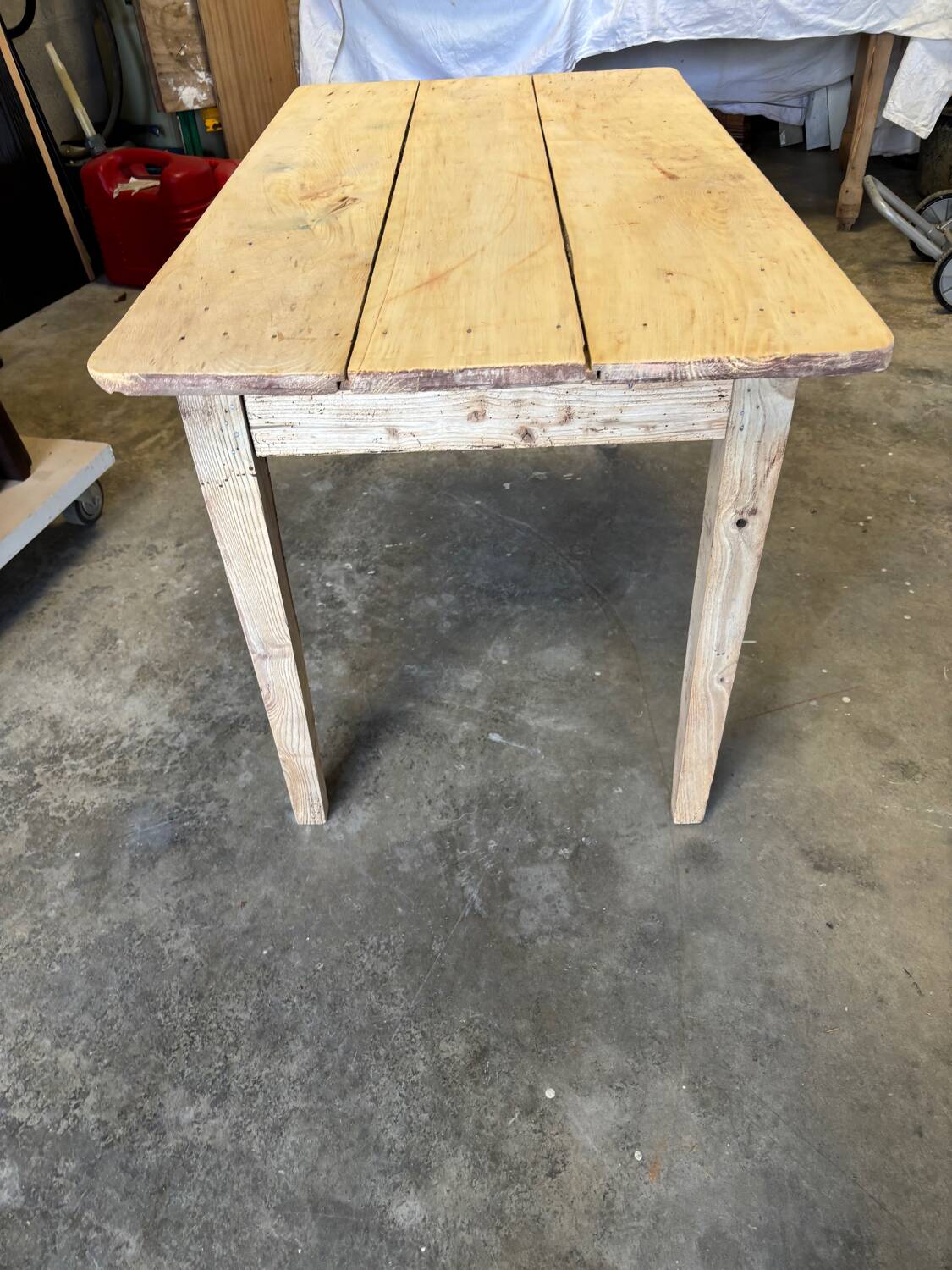 Bistro table