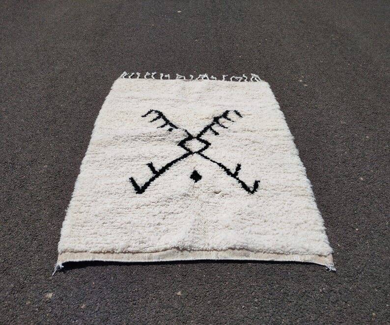 Small traditional handmade Berber rug 100-200 cm